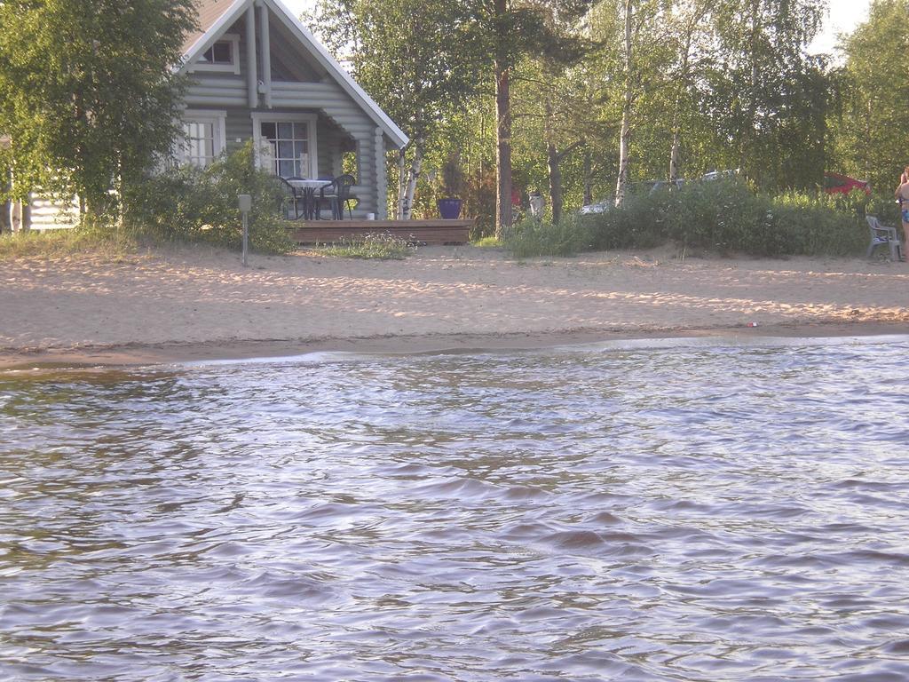 Lomakyla Kultahiekat Hotel Manamansalo Exterior foto
