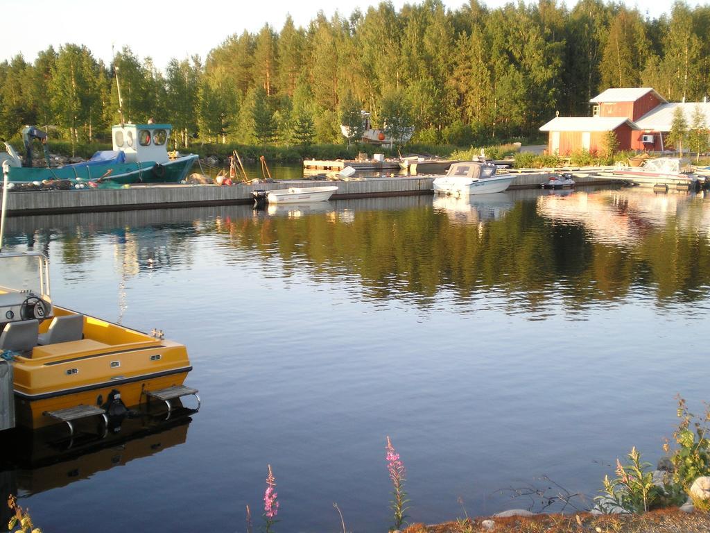 Lomakyla Kultahiekat Hotel Manamansalo Exterior foto
