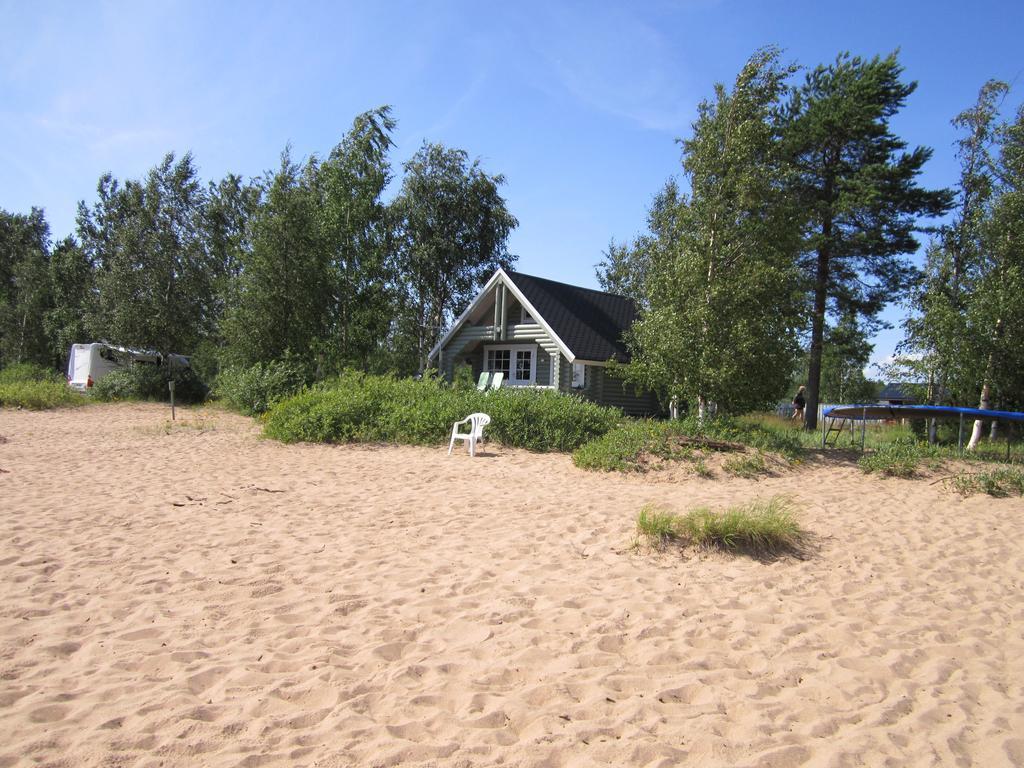Lomakyla Kultahiekat Hotel Manamansalo Exterior foto